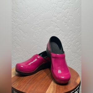 Sanita Pro. Patent Women's Clog in Fuchsia Women's size 39